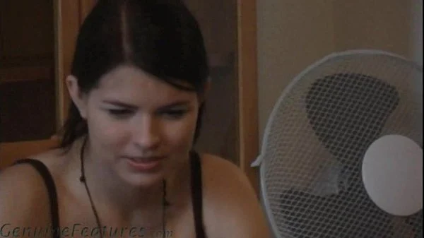 GenuineFeatures.com 071102 vsp4-2 michelle appetizer (young czech teen amateur beginner casting vide