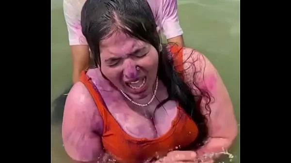 Nahate hue Meri Desi bhabhi