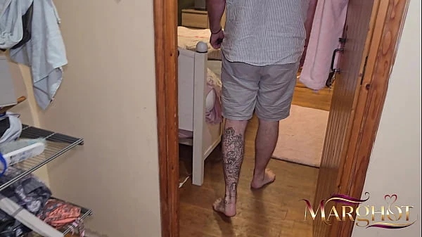 Plan Bisex Homme : Le Stagiaire Baise le Cul de Mon Mari, Je Monte Dessus dans des Positions Torrides