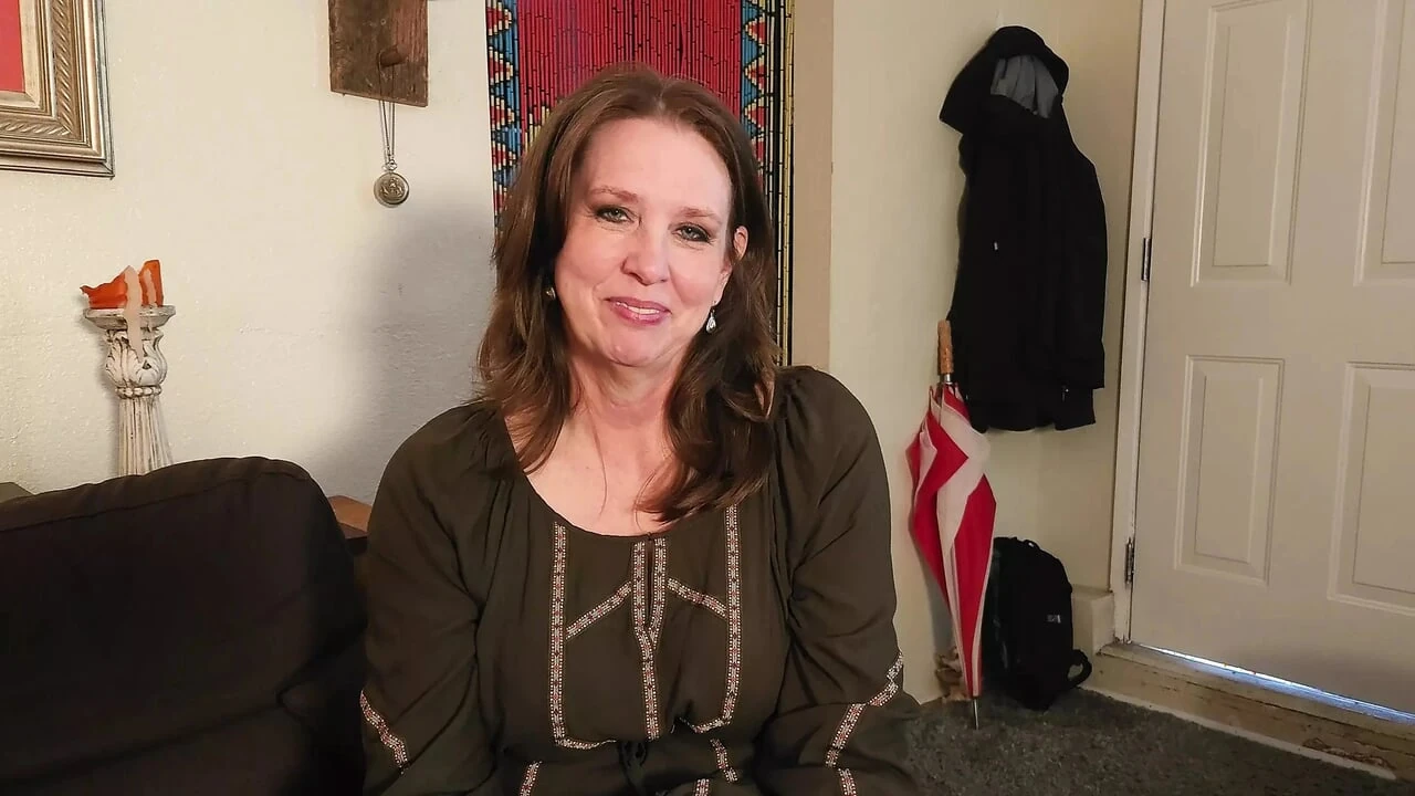 A Sexy Mature MILF Porn Creator Deceives Her Husband and Gets a Dripping Creampie From Her Young Neighbor. – The Stand-in –