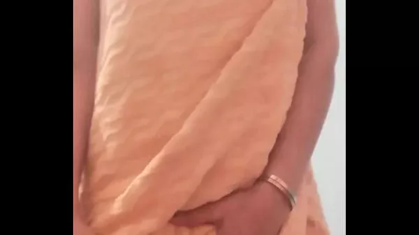 أم مصرية تحب النيك احسن طيز مع كلام يهيج