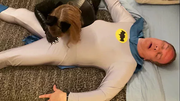 Granny Catwoman Deep Throats Batman’s Cock