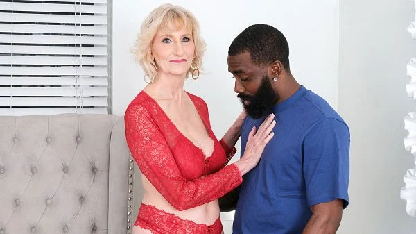 60-year-old Morgan Shipley gets dicked down by a big cock