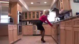 Ally Evans Is Seduced By Milf Nina Hartley To Learn How To Lick Pussy.