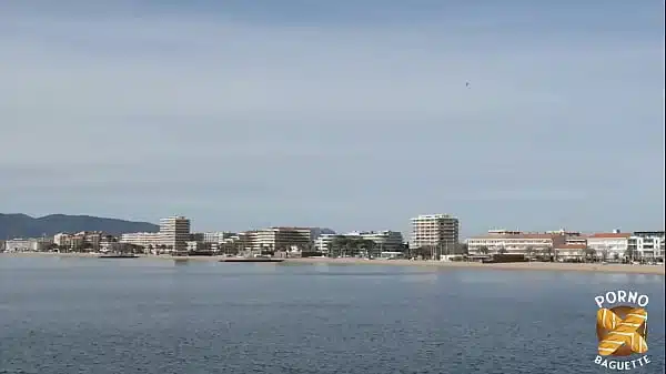 Didine, milf coquine, adore la bite comme la chatte