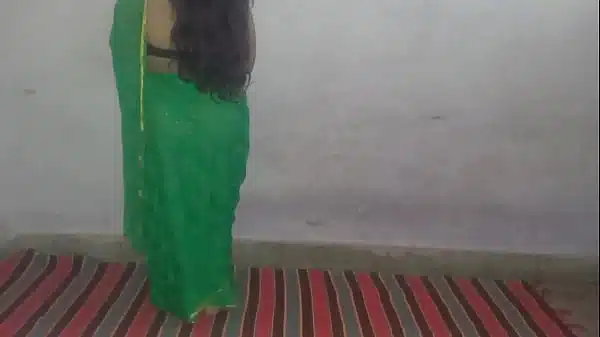 देवर ने भाभी को घोडी बनाके चोदा