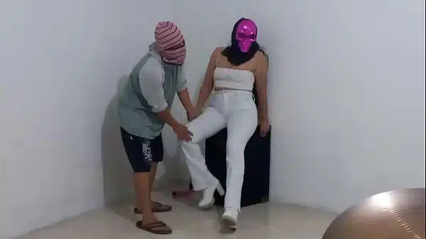 FANTASIA DE MI MUJER!! LA ZORRA ME DIJO QUE DESEABA TENER SEXO CON MI COMPAÑERO DE TRABAJO Y QUE YO LA OBSERVARA MIENTRAS FOLLABA. TRIO REAL CASERO