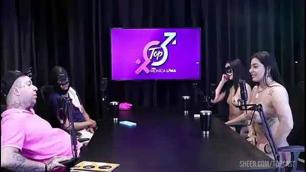 Negão Pauzudo, fudeu 2 casadas de uma vez ao vivo. Lucas Ferraz, fudeu a mOnica Lima e a Nayra novinhos da imperium ao vivo para todo mundo.