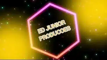 SONHO DA ESTUDANTE NOVINHA DE SENTAR SEM CAMISINHA NO PAU PRETO SE REALIZA(COMPLETO NO RED E NO SHEER)