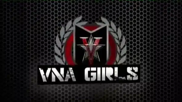 Vicky Vette Looks Great When Receives A Cumshot After A Blowjob