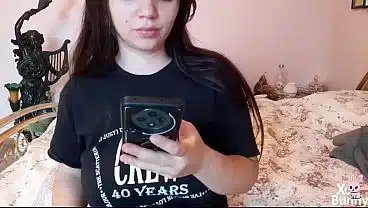 Watching porn on my phone and playing with my pussy