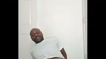 Checking to see if I still have more semen for free after changing my profile picture 3