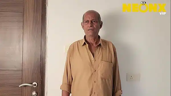 Desi Malkin seduce by her servant and old man while her pussy excited for the sex