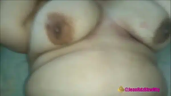 Mi amante me coge cuando mi marido no esta y le grabamos un video cogiendo