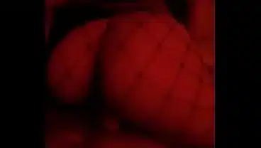 Mi colega no lo dudo mucho cuando vio la polla gruesa