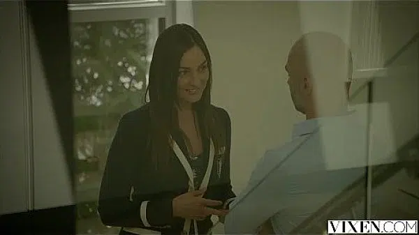 VIXEN Pepper gets a banging from her boss