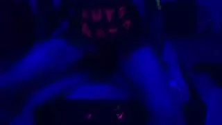 Un gay Français avec une Enorme Queue baiser par stepson stepdad dans la playroom (CyberTwink)