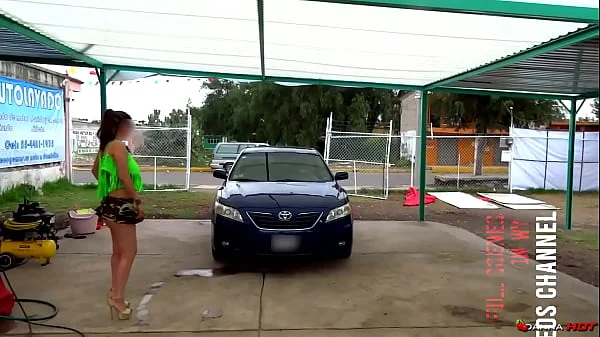 LAS MAS CALIENTES ESCENAS DE DESNUDOS EN PUBLICO DE DANNA HOT – Video #1