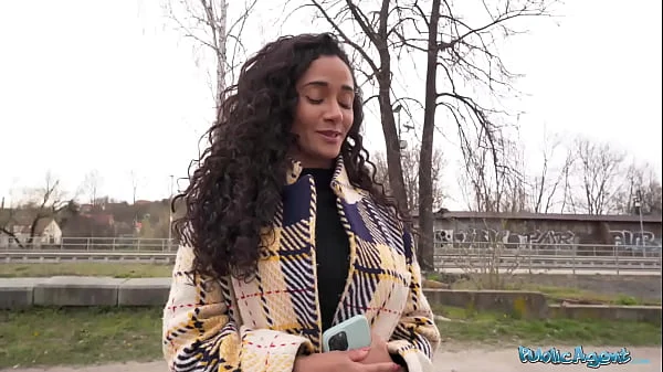 This big boobs big booty Brazilian I met was not shy! – Public Agent