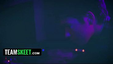 Cyberpunk Brooklyn Gray Cosplays a Futuristic Babe and Gets Creampied Hard