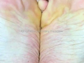 Long Foot Fetish clips at great Amateur Trampling collection