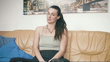 Tanya is a former catwalk model and today she’s on our couch for a casting