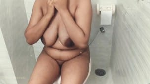 Desi Indian Beautiful Bhabhi fingering