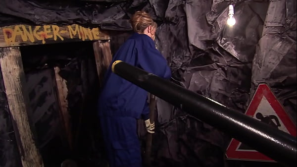 Gold Digger Has A Miner Husband