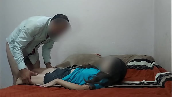 morrita putipobre por un costal de latas se la culean jovencita culea por latas de aluminio real 18 años maldito viejo se aprovecha de la pobreza de la jovencita casero real no finjido versión extendida