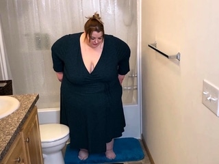 Big Boobs MILF Do A Tit Fuck