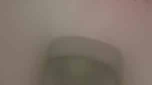 Laura lips having a piss