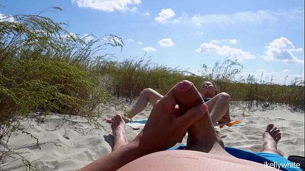 A stranger jerks off on me AT THE BEACH I invite him to fuck me voyeurs must see us