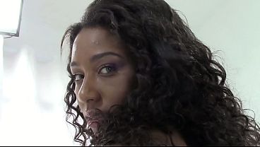 Morena Maravilhosa gostosa de fuder no pelo ela gosta de sentir penetração da rola.
