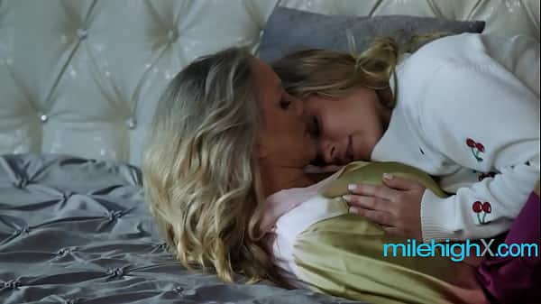 Stepmom.. I’d Love To Be Your Lover!