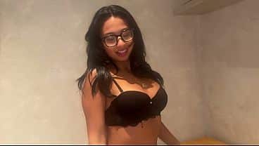 18 Year Old In Her 1st Porno!