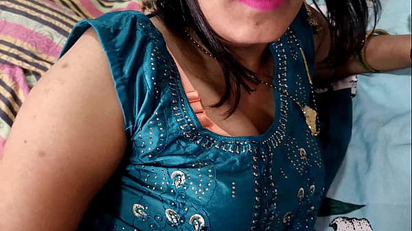 big ass sexy Mallu Aunty Fucked By Tenant Boy while home alone, hindi blowjob sex