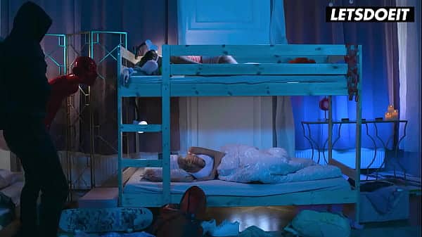 Blonde Step Sisters Fuck Big Dick Burglar – LETSDOEIT