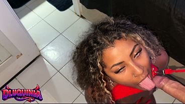 Realizando o fetiche dessa preta safada gostosa acabou de estreia no pornô